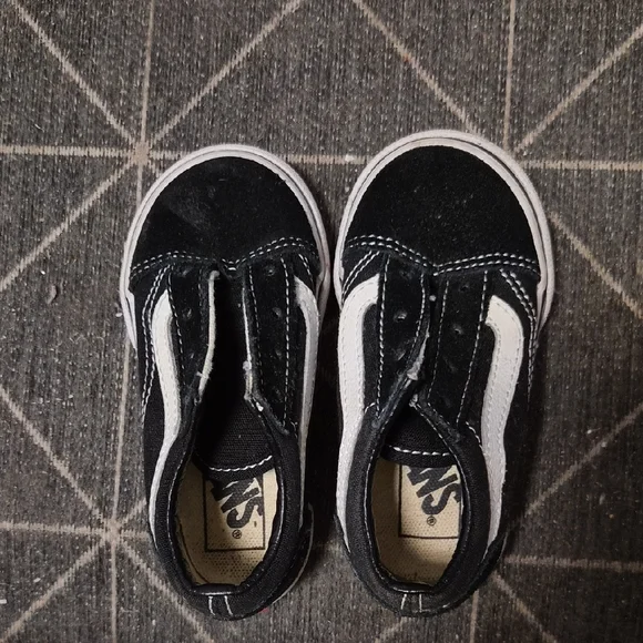 Vans Kids Black and White Slip-On Sneakers - Picture 4 of 6